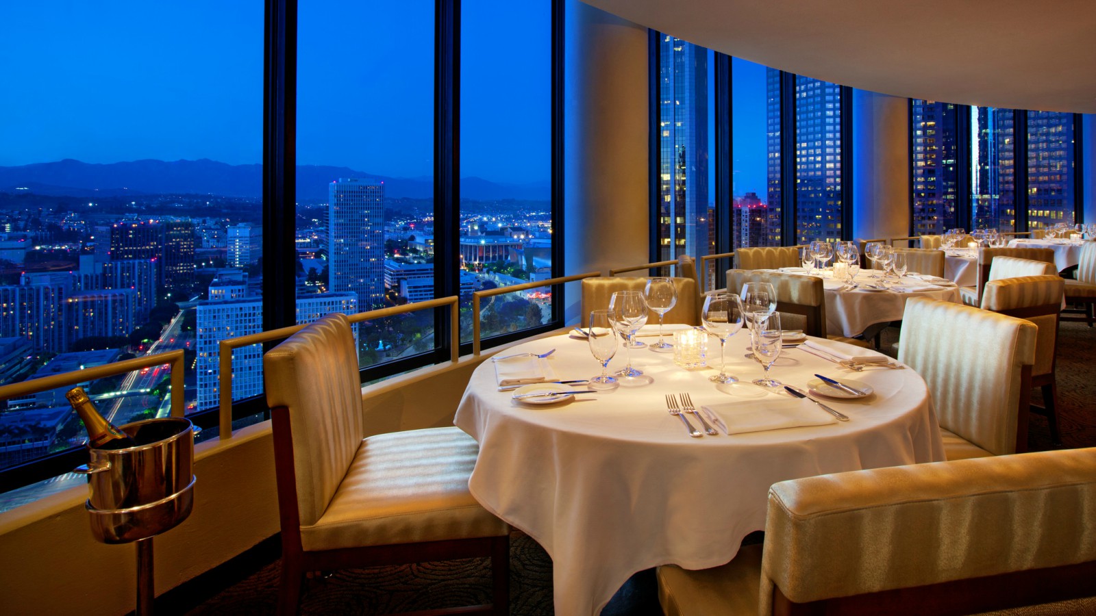 Downtown LA Restaurants | The Westin Bonaventure Hotel & Suites, Los